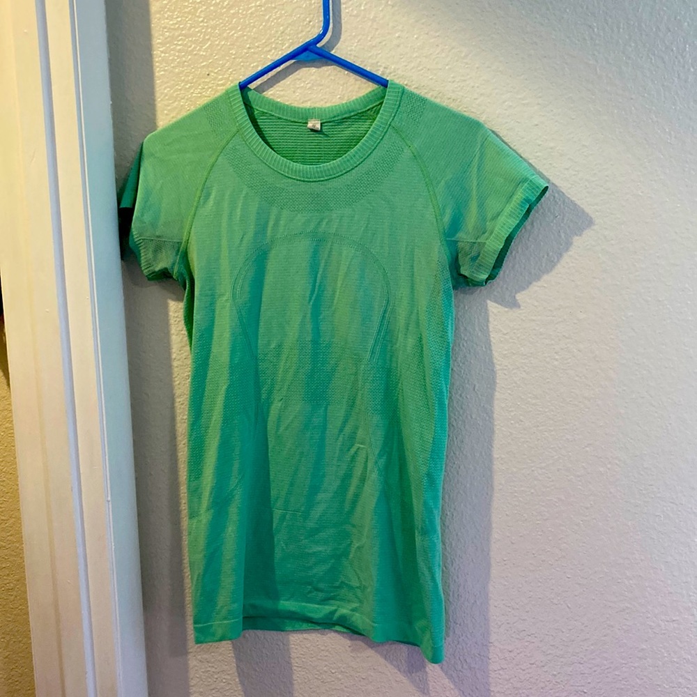Lululemon swiftly tech short sleeve